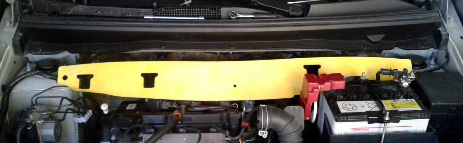 Name:  under hood tray off.jpg
Views: 2951
Size:  62.4 KB